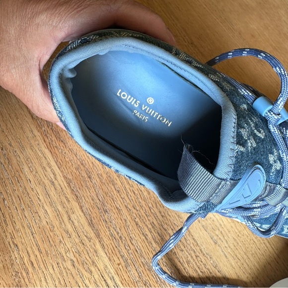 Authentic Louis Vuitton Men’s 6 sneakers. - Picture 8 of 15